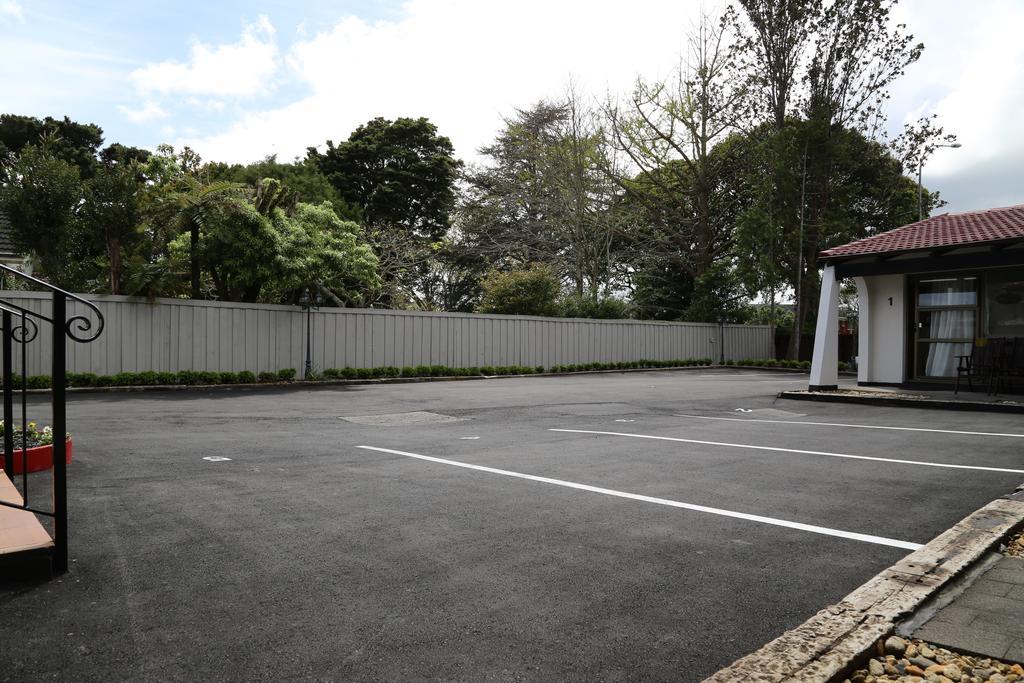 Papakura Motor Lodge & Motel Exterior foto