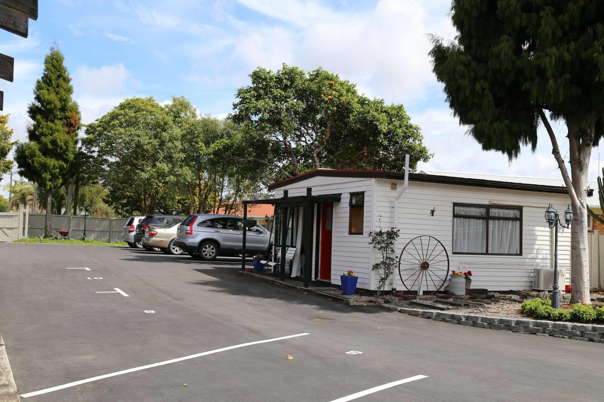 Papakura Motor Lodge & Motel Exterior foto