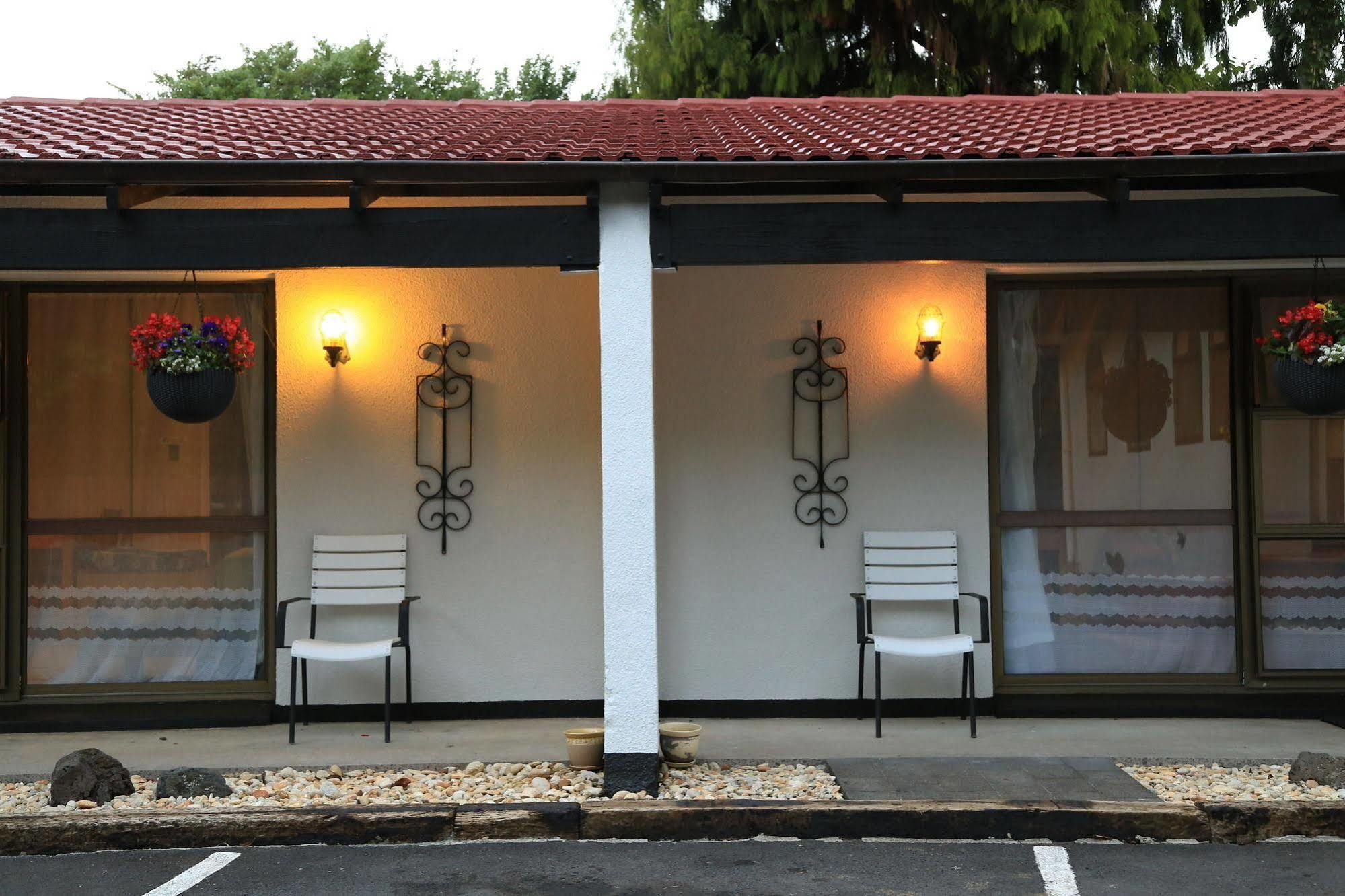 Papakura Motor Lodge & Motel Exterior foto